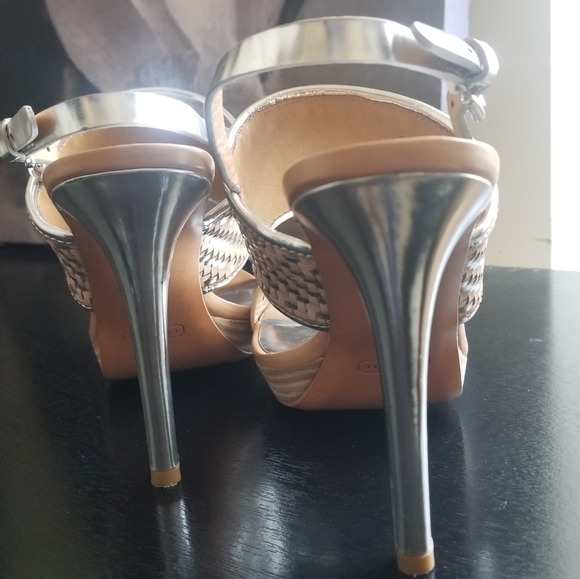 Coach Heels size 8B - Picture 7 of 10